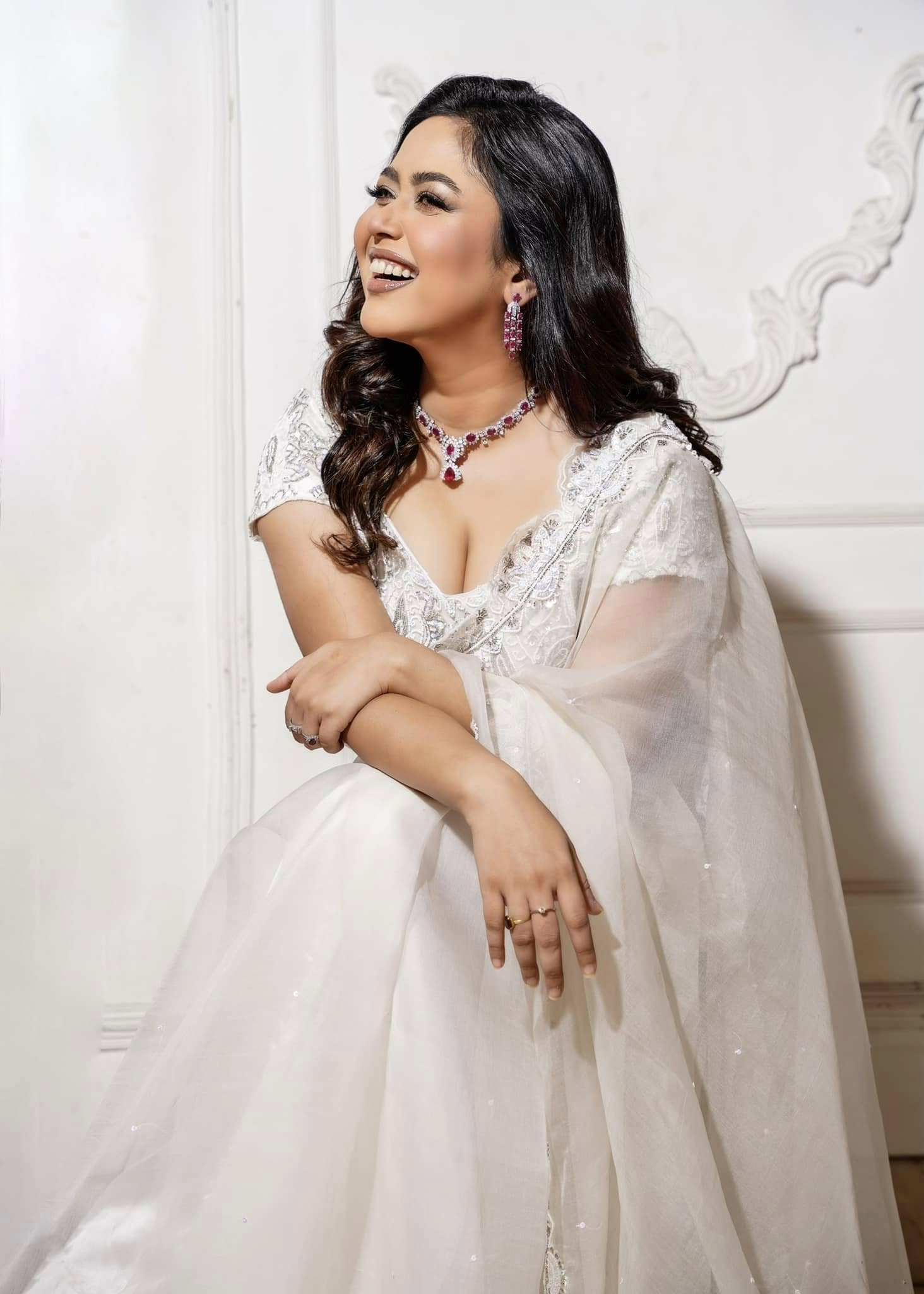 আশনা হাবিব ভাবনা।