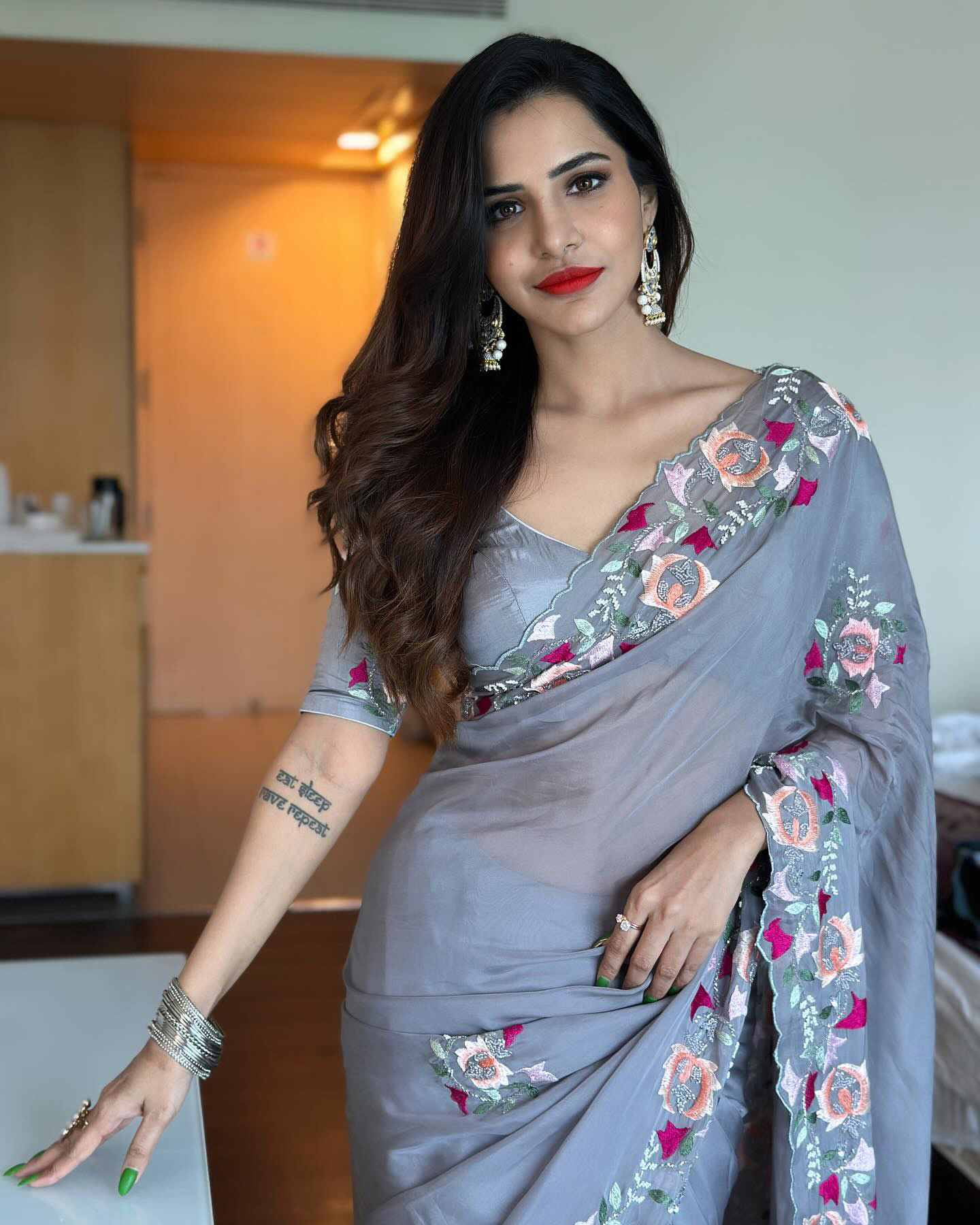 ভারতের দক্ষিণী অভিনেত্রী ও &lsquo;বিগ বস তেলেগু&rsquo; তারকা আশু রেড্ডি।