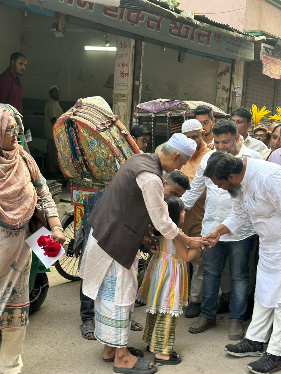ঢাকা-৪ আসনে তানভীর আহমেদ রবিনের নির্বাচনী গণসংযোগ।