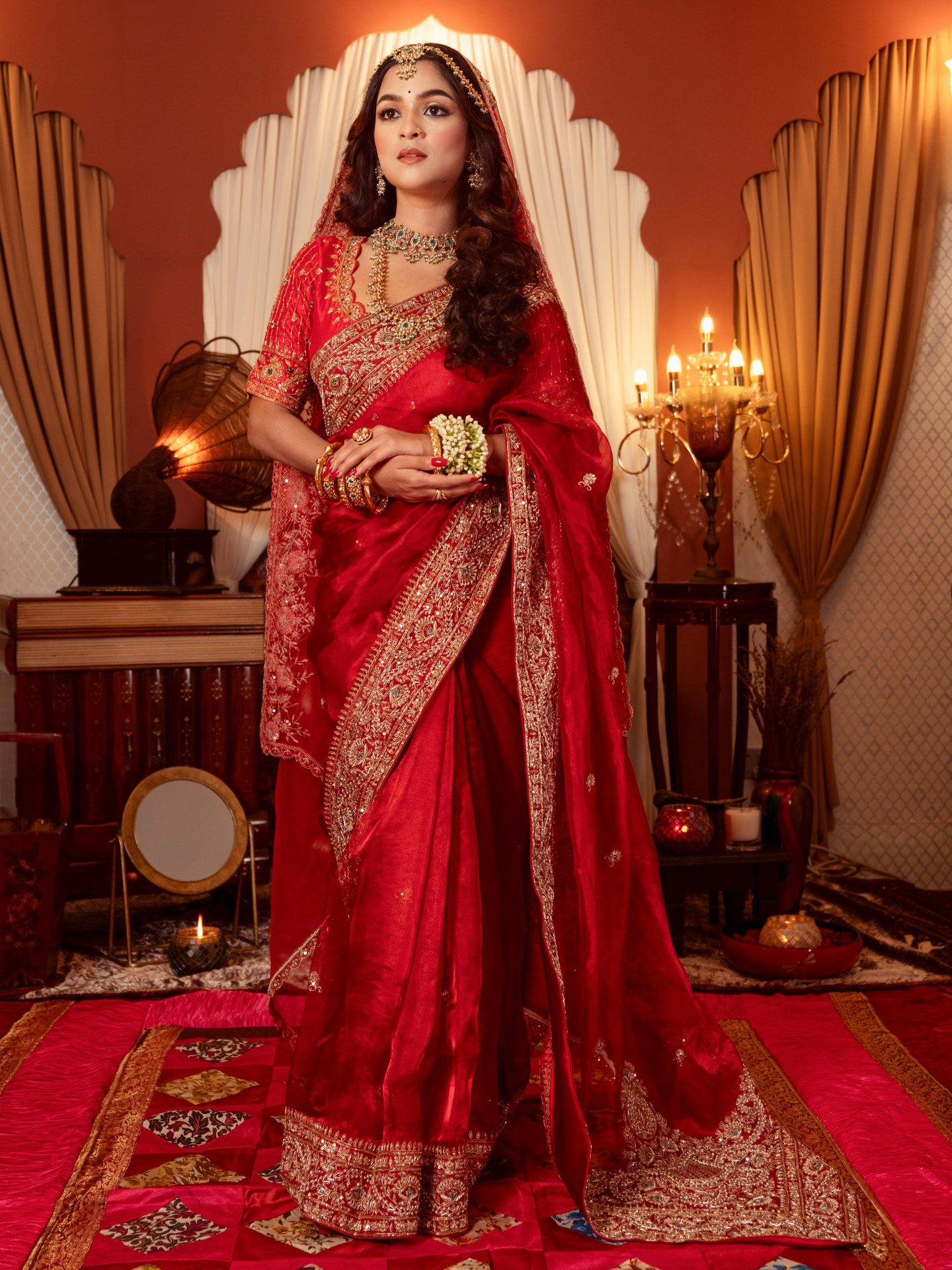 অভিনেত্রী সাদিয়া আয়মান।