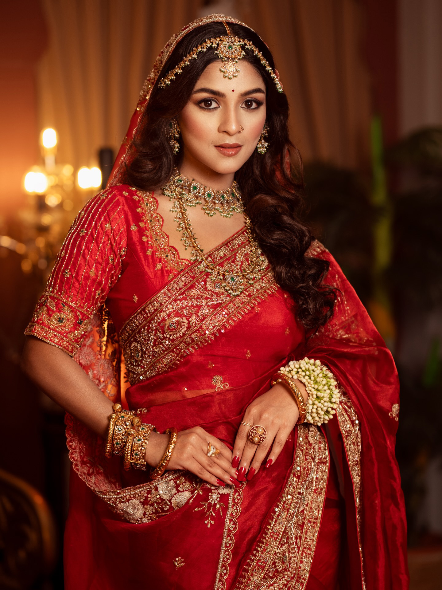 অভিনেত্রী সাদিয়া আয়মান।