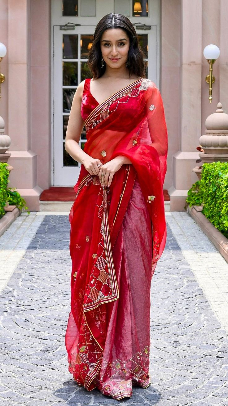 বলিউড তারকা শ্রদ্ধা কাপুর।