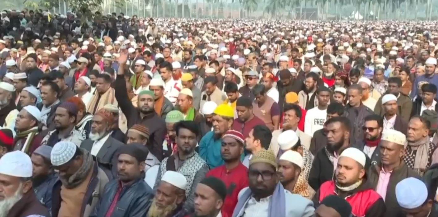 বেগম খালেদা জিয়ার জানাজা নামাজের পূর্ব মুহূর্তে।