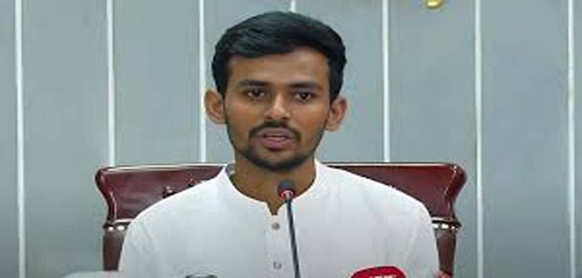শ্রমিকদের বকেয়া বেতন পরিশোধ করা সরকারের কাজ নয় - উপদেষ্টা আসিফ মাহমুদ