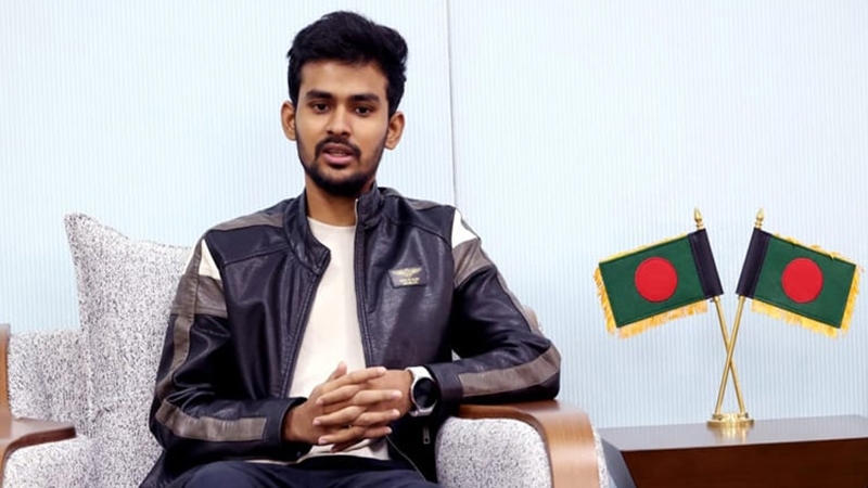 আগে স্থানীয় নির্বাচন হওয়া উচিত: উপদেষ্টা আসিফ
