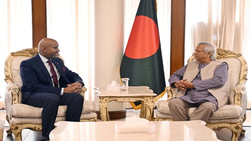 পাচার হওয়া অর্থ ফেরাতে কানাডার সহায়তা চেয়েছেন প্রধান উপদেষ্টা