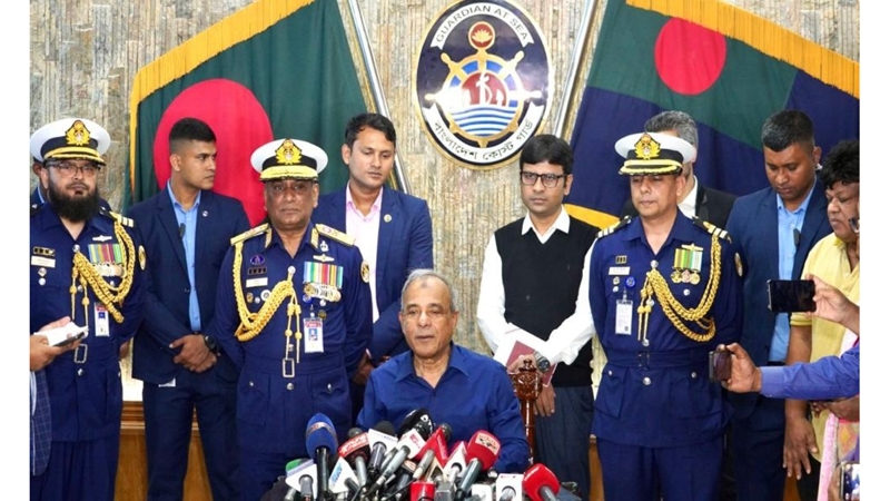 উপকূলীয় মানুষের নিকট আস্থার প্রতীক কোস্টগার্ড-স্বরাষ্ট্র উপদেষ্টা