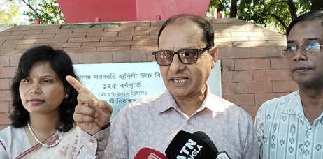 সরকার নির্ভুল পাঠ্যবই বের করার চেষ্টা করছে : উপদেষ্টা অধ্যাপক ডা. বিধান রঞ্জন রায়