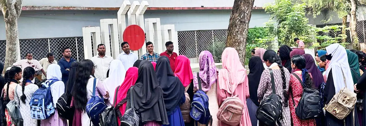 ৩১ দফা নিয়ে নওগাঁয় শিক্ষার্থীদের সঙ্গে ছাত্রদলের মতবিনিময়