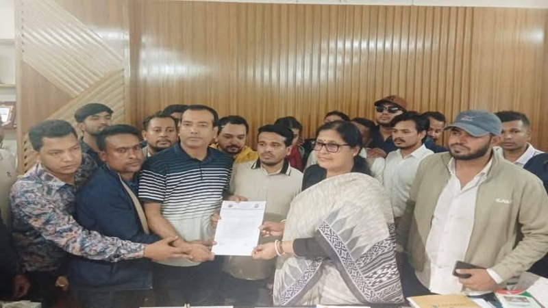 তিতুমীর কলেজ ছাত্রদলের বিক্ষোভ মিছিল ও স্মারকলিপি প্রদান