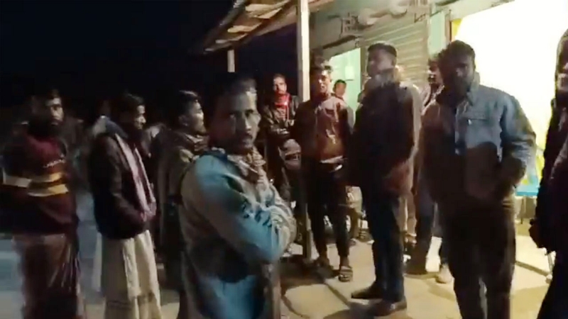 রাতে হঠাৎ বিস্ফোরণ, স্থানীয়দের দাবি আ.লীগের গুপ্ত হামলা