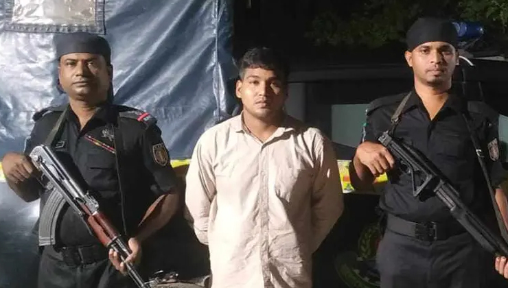 সাভারে বাসা থেকে ডেকে নিয়ে হত্যার ঘটনায় মূল হোতা গ্রেপ্তার