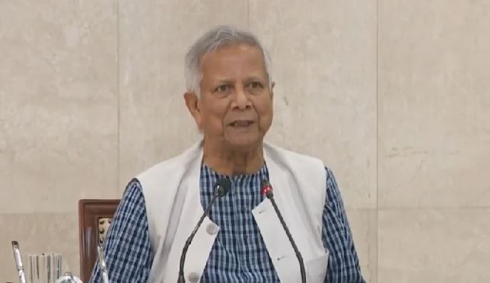 মাঠ প্রশাসনকে সক্রিয় ভূমিকা পালনের নির্দেশনা দিয়েছেন প্রধান উপদেষ্টা