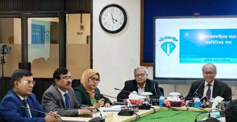 রাষ্ট্রের রন্ধ্রে রন্ধ্রে দুর্নীতি- দুদক চেয়ারম্যান
