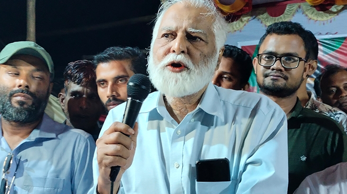 দলের মধ্যে ষড়যন্ত্রকারী ঢুকে গেছে : বিএনপি নেতা ইকবাল