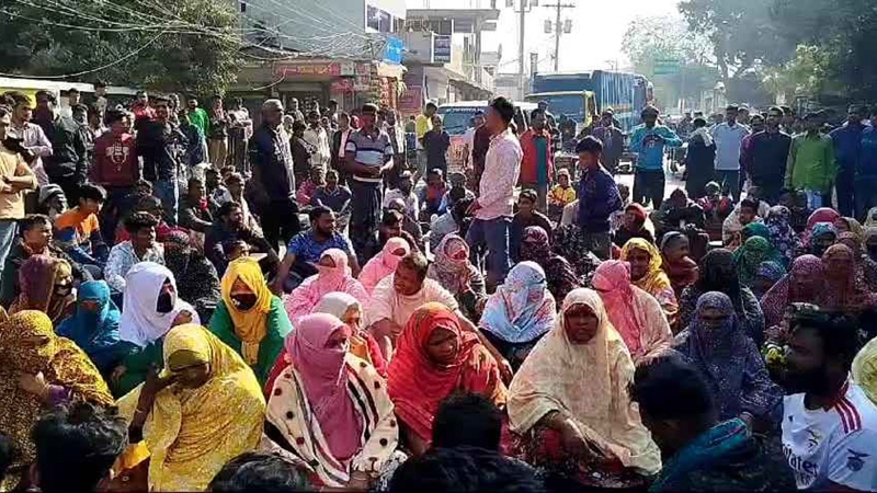 নাটোরে বিএনপির নেতাসহ গ্রেপ্তার ৩, সড়ক অবরোধ