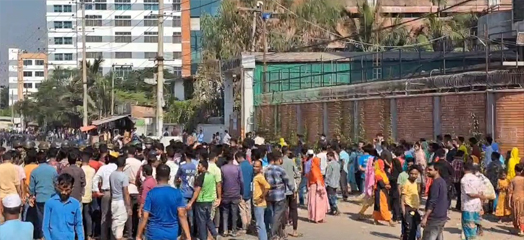 নবীনগর-চন্দ্রা মহাসড়ক অবরোধ করে বিক্ষোভ