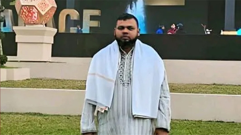 আ. লীগ নেতাকে ছাড়াতে থানায় স্বেচ্ছাসেবক দল নেতা