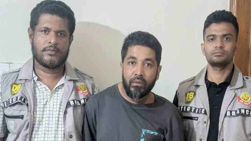মিছিল করতে এসে টাঙ্গাইলের ছাত্রলীগ নেতা গ্রেপ্তার