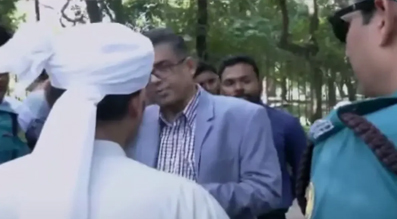 প্রধান উপদেষ্টার কাছে স্মারকলিপি জমা দিয়েছেন সাদপন্থিরা