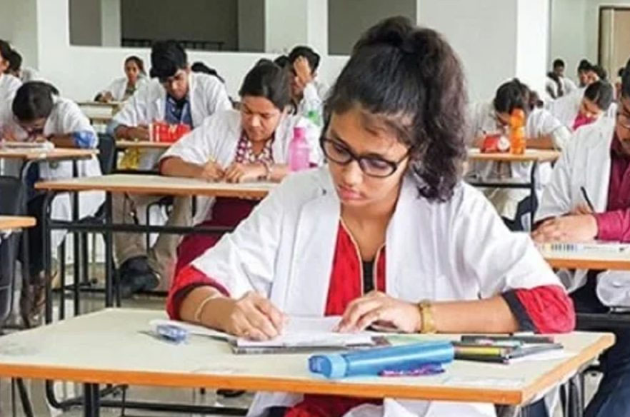 এমবিবিএস ভর্তি পরীক্ষার সম্ভাব্য তারিখ এগিয়ে আনা হয়েছে
