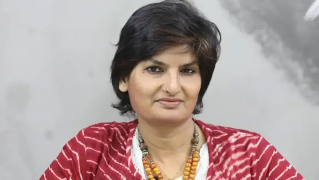 লেনদেন ১৩৪ কোটি : মুন্নী সাহা ও তার স্বামীর বিরুদ্ধে অনুসন্ধানে দুদক