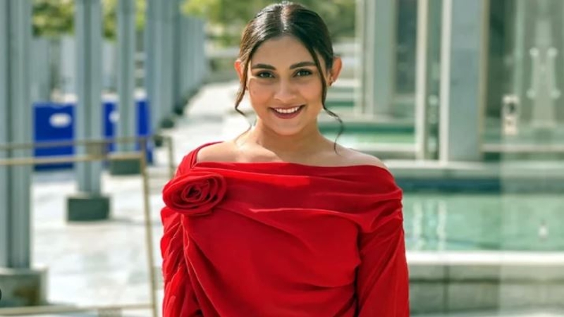 ওটিটিতে আসছে মেহজাবীন চৌধুরীর প্রথম সিনেমা