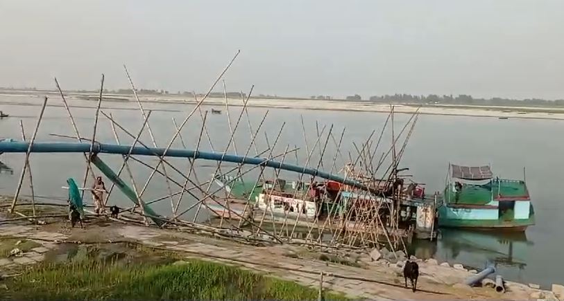 রাঙ্গাবালীর আগুন মুখা নদী থেকে অবৈধভাবে বালু উত্তোলন
