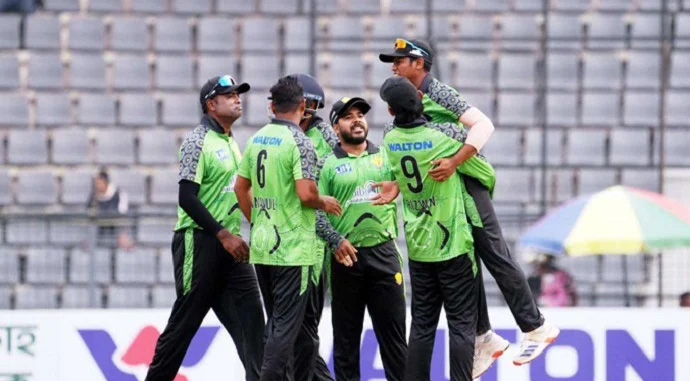 ঢাকা মেট্রোকে গুড়িয়ে রংপুরের শিরোপা