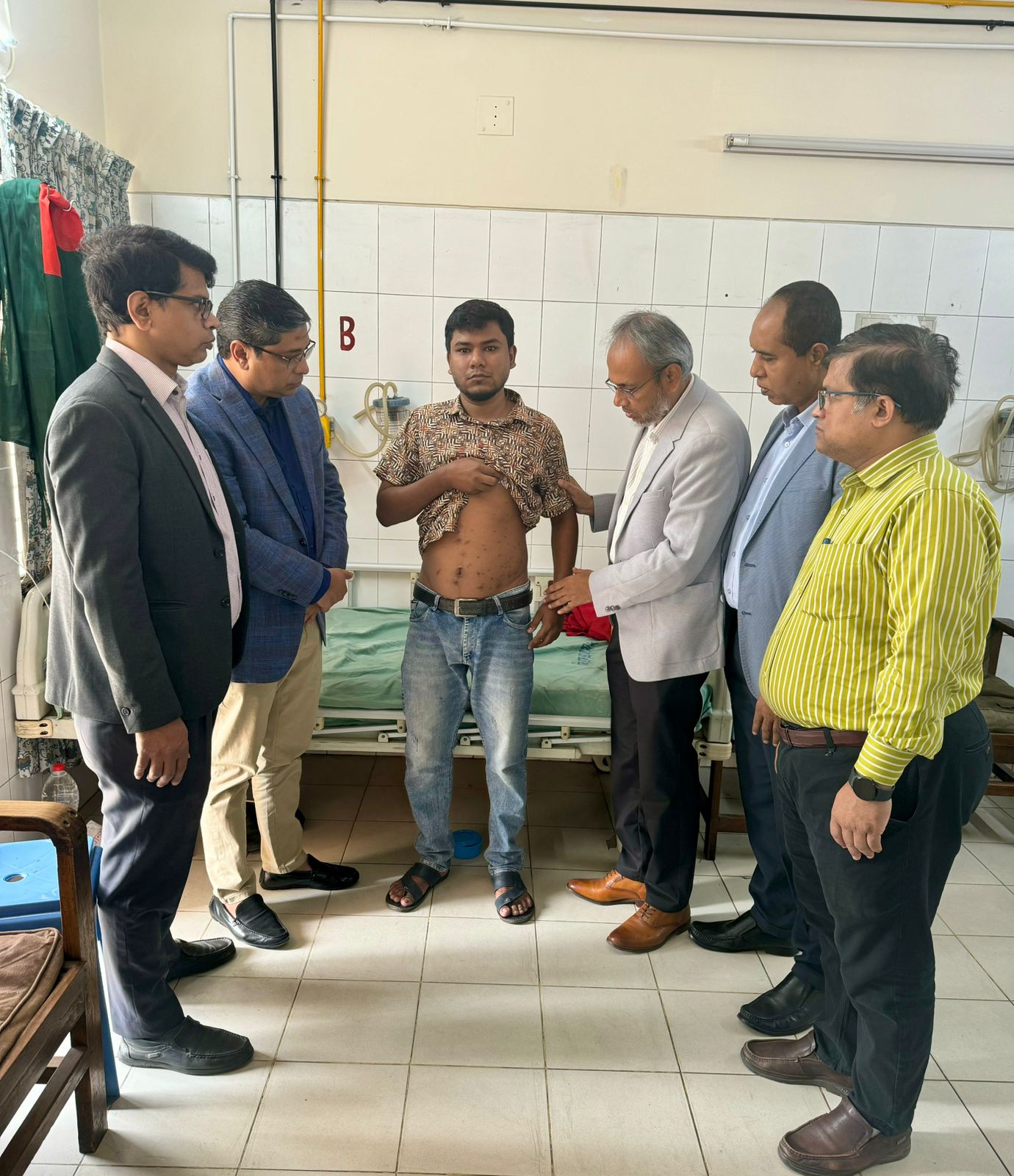 বাংলাদেশের জনগণের সাথে বন্ধুত্ব চায় না ভারত - ডাঃ রফিকুল