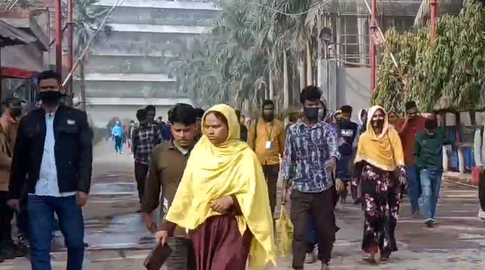 আশুলিয়ায় ২৫ কারখানায় সাধারণ ছুটি ঘোষণা
