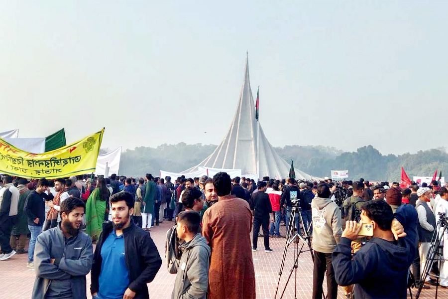 সর্বসাধারণের জন্য খুলে দেওয়া হলো জাতীয় স্মৃতিসৌধ