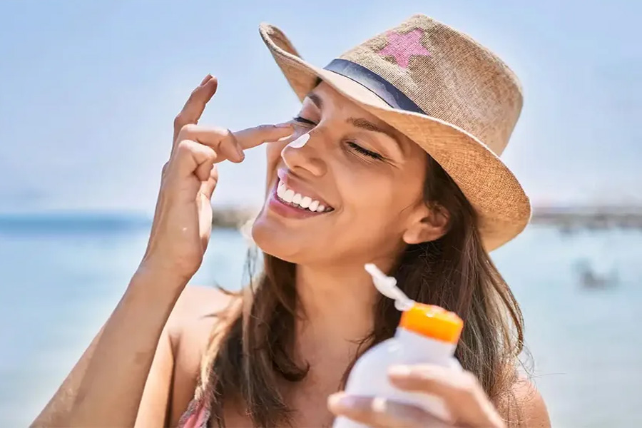 রোদ ও শীতের ত্বক রক্ষার সহজ উপায়