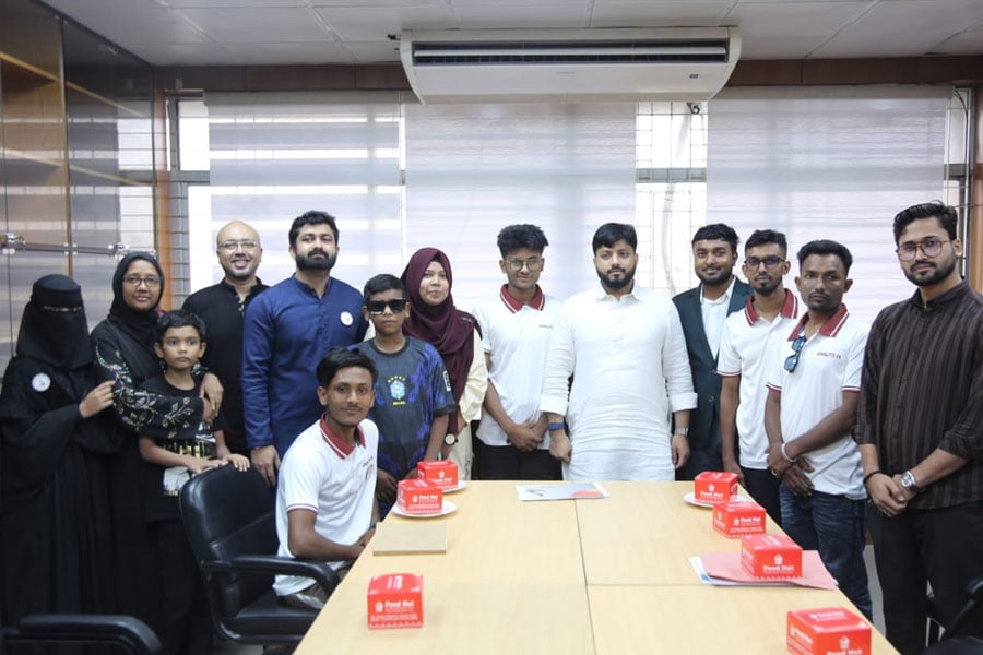 মুক্তিযুদ্ধ বিষয়ক মন্ত্রণালয়ে অনুষ্ঠিত ফাউন্ডেশনের প্রতিনিধিরা পুনর্বাসন কার্যক্রমের বিভিন্ন দিক তুলে ধরেন ইশরাক। ছবি: ভিওডি বাংলা