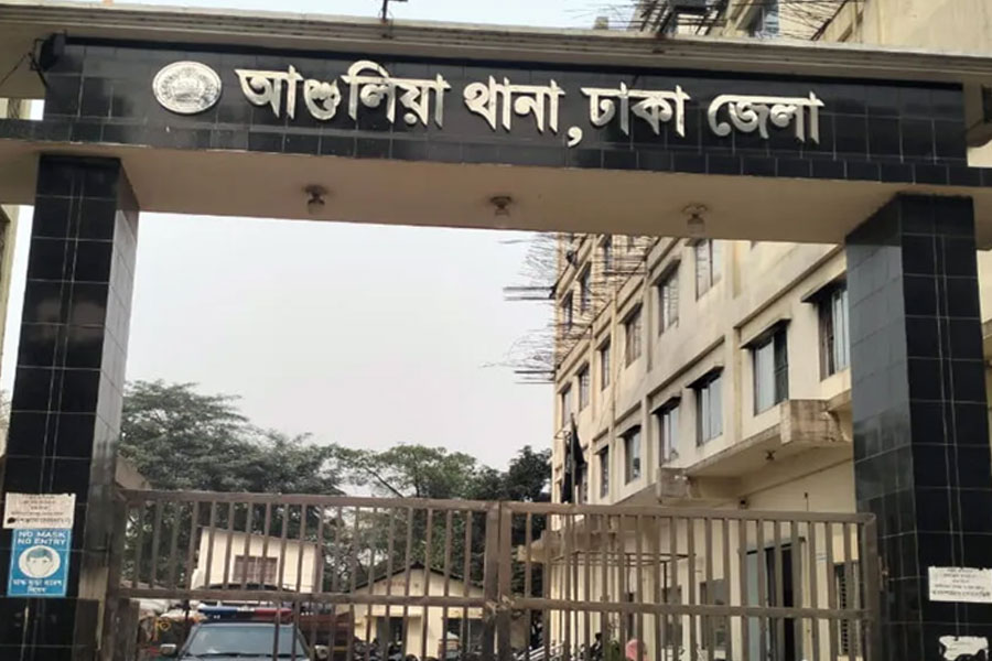 বন্ধুকে বাসায় ডেকে কুপিয়ে হত্যা