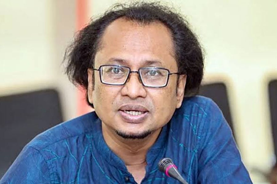 বিমানবন্দরে আমার সঙ্গে ভালো ব্যবহার করা হয়নি: তথ্য উপদেষ্টা
