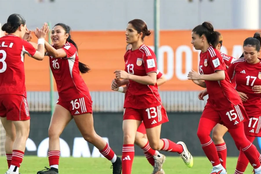 ৮ বছর পর মাঠে ফিরছে আফগান নারী ফুটবলাররা