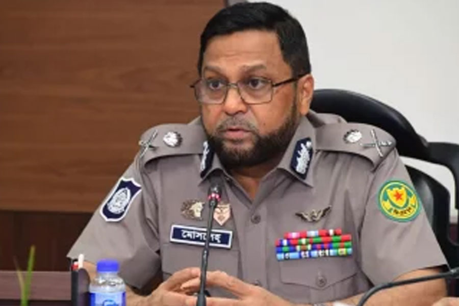 ঈদ যাত্রায় হয়রানি রোধে বিশেষ মোবাইল টিম মোতায়েন: ডিএমপির কমিশনার