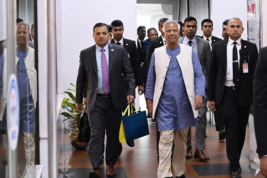 সংলাপে অংশ নিতে ড. ইউনূস জাপানে, আছেন লামিয়া মোরশেদও