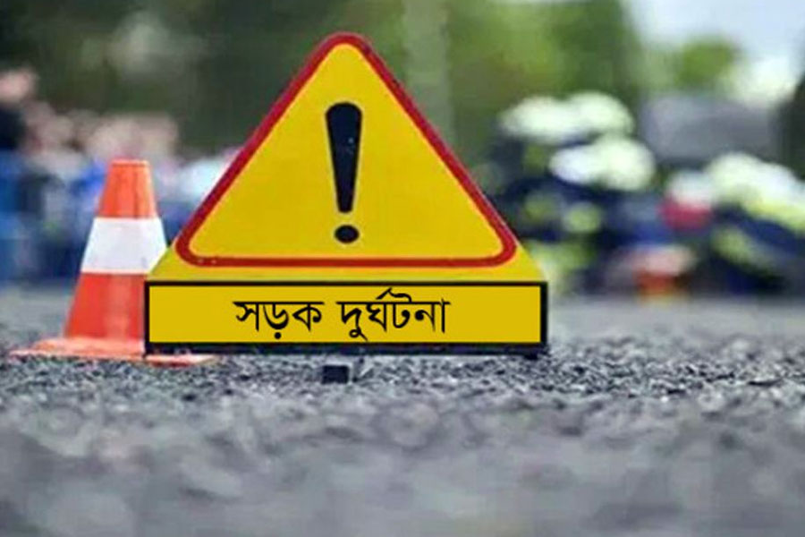 নীলফামারীতে সড়কে ঝরল ২ প্রাণ