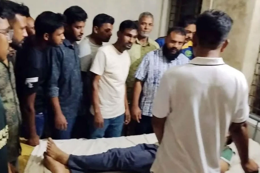 শেরপুরে বন কর্মকর্তা ও রক্ষীর ওপর বালুদস্যুদের হামলায়