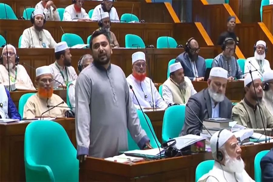 রাষ্ট্রপতিকে অপসারণ ও গ্রেপ্তার করতে হবে: সংসদে নাহিদ ইসলাম