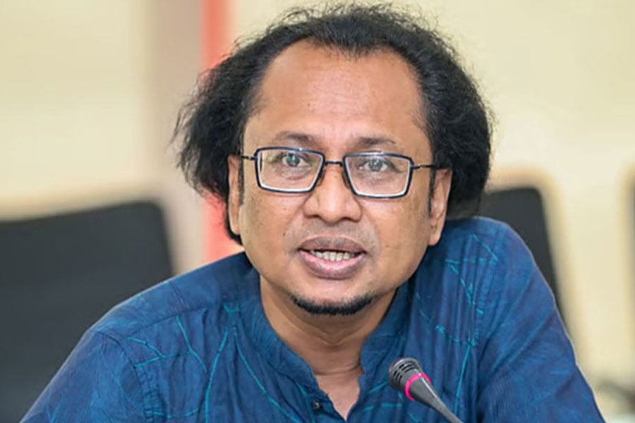 প্রধানমন্ত্রীর তথ্য উপদেষ্টাকে দিল্লিতে প্রবেশে বাধা