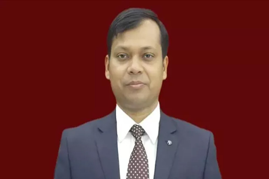 সিলেটের ডিসি সারওয়ার আলমসহ তিন কর্মকর্তাকে শোকজ