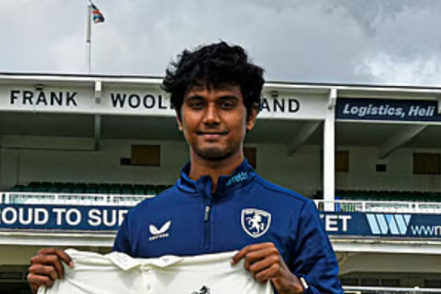 কাউন্টি চ্যাম্পিয়নশিপে হাসান