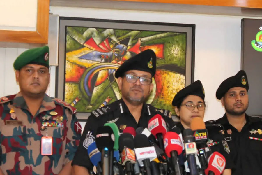 চাকরি দেওয়ার নামে প্রতারণা, গ্রেপ্তার ২