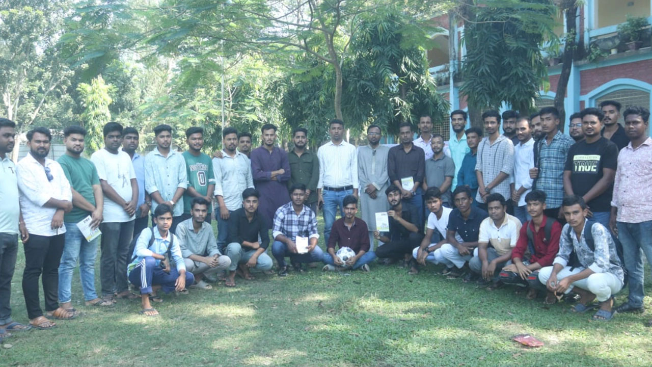 তেঁতুলিয়ায় কলেজ প্রাঙ্গণে ছাত্রদলের ‘জিয়া ট্রি’ রোপণ