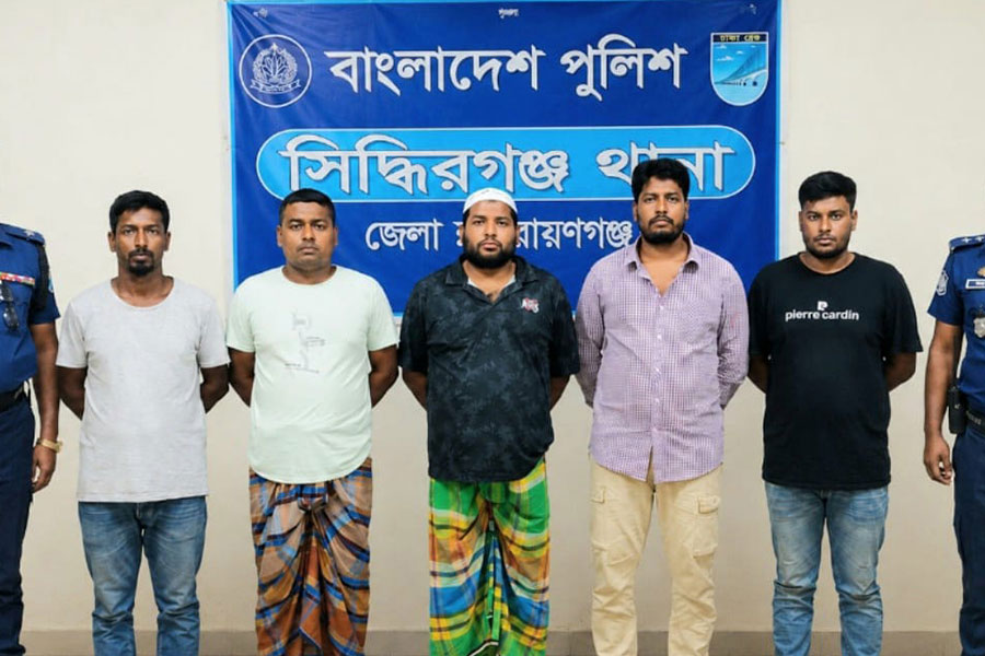 সিদ্ধিরগঞ্জে বিশেষ অভিযানে নিষিদ্ধ সংগঠন আ. লীগের ৫ নেতাকর্মী গ্রেপ্তার