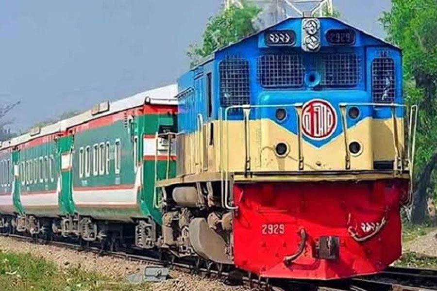 ট্রেনের ধাক্কায় অজ্ঞাত ব্যক্তির মৃত্যু
