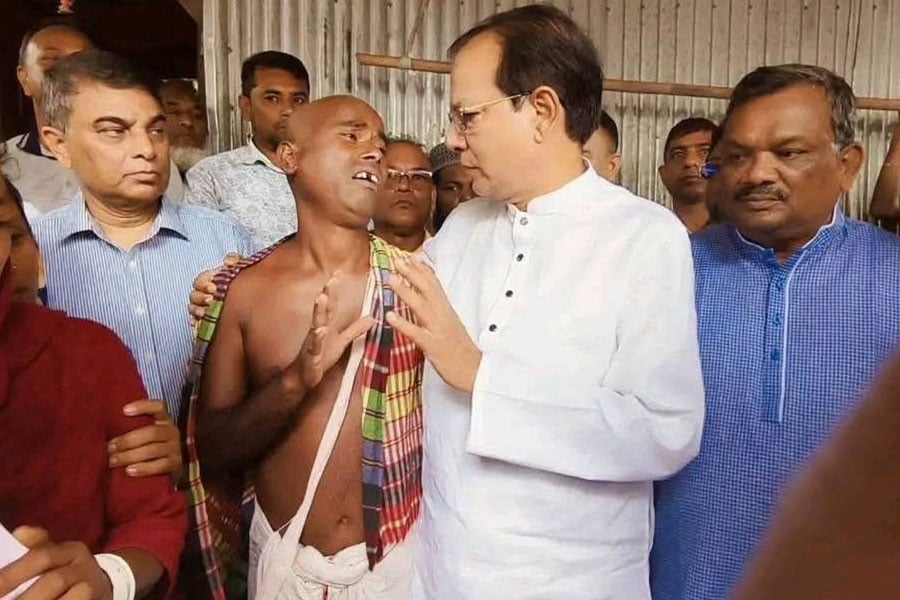নন্দিনী হত্যার বিচার নিশ্চিত হবে, আশ্বাস দিলেন ত্রাণমন্ত্রী
